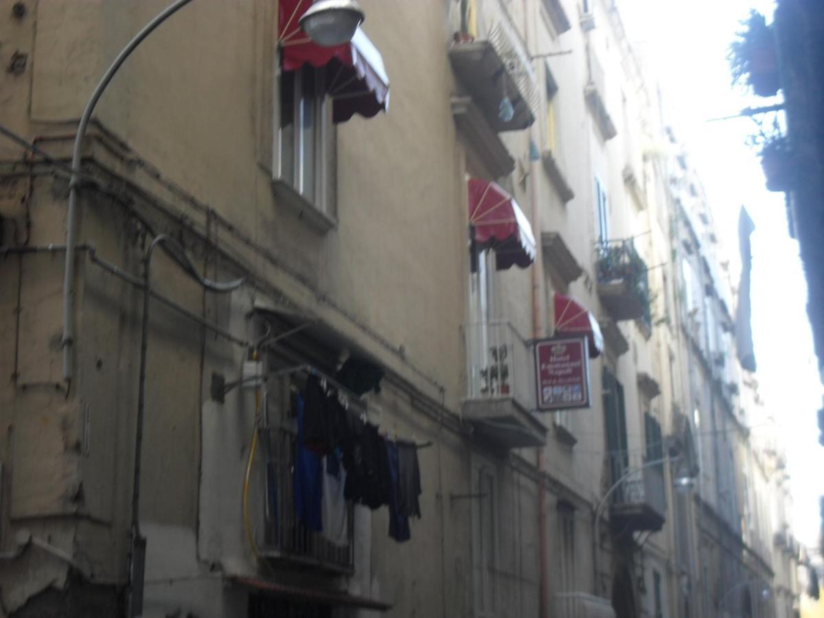 B&Bhotel Emmanuel Napoli Zewnętrze zdjęcie