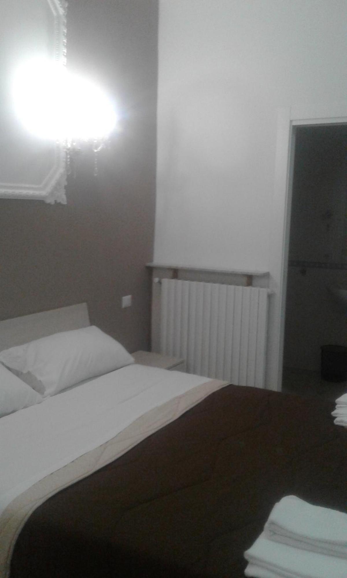 B&Bhotel Emmanuel Napoli Zewnętrze zdjęcie